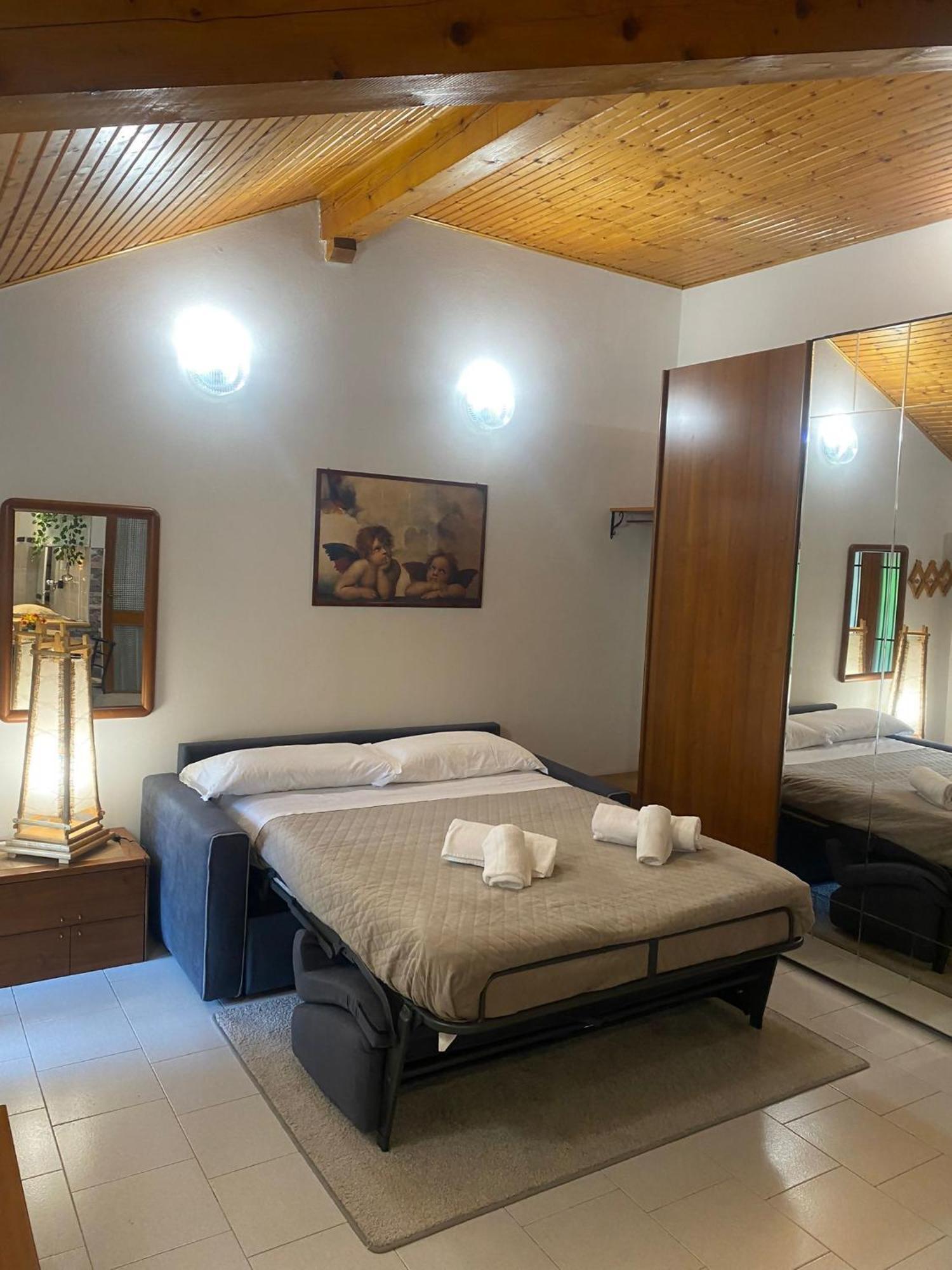 La Corte Dei Torri Loft On The Lake Oliveto Lario Dış mekan fotoğraf
