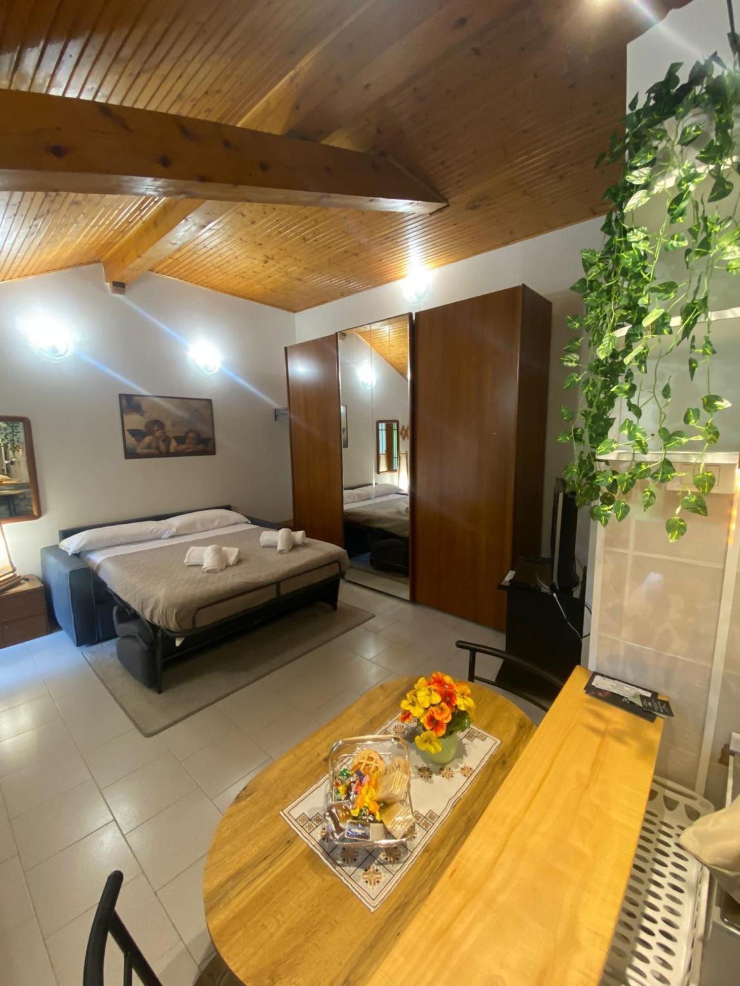 La Corte Dei Torri Loft On The Lake Oliveto Lario Dış mekan fotoğraf