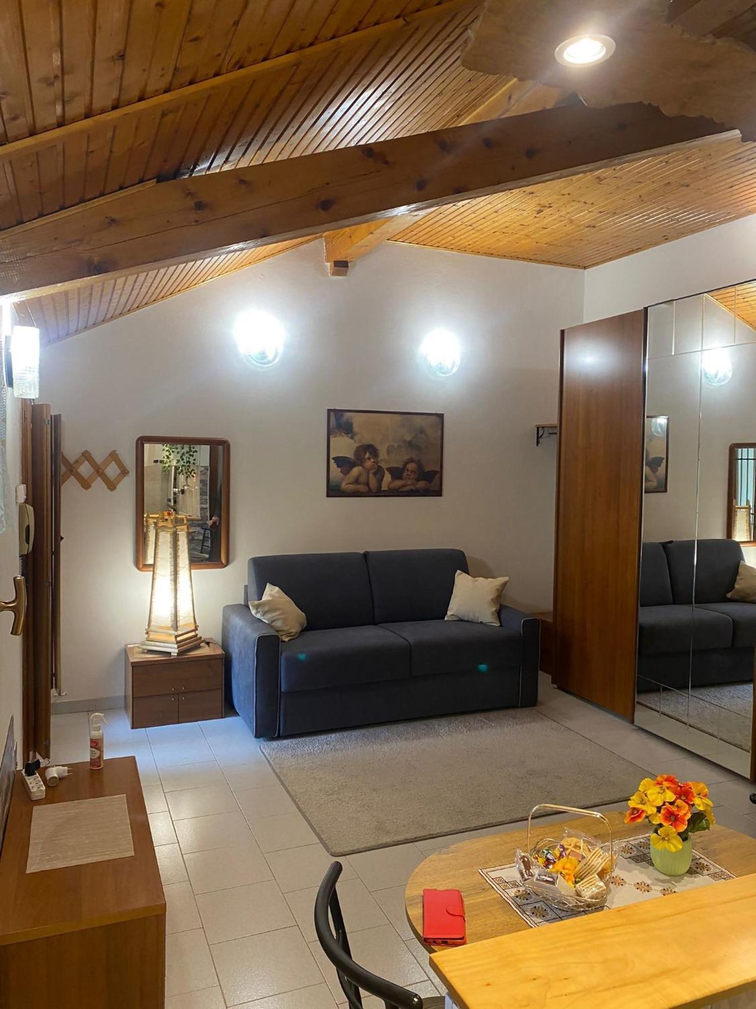 La Corte Dei Torri Loft On The Lake Oliveto Lario Dış mekan fotoğraf