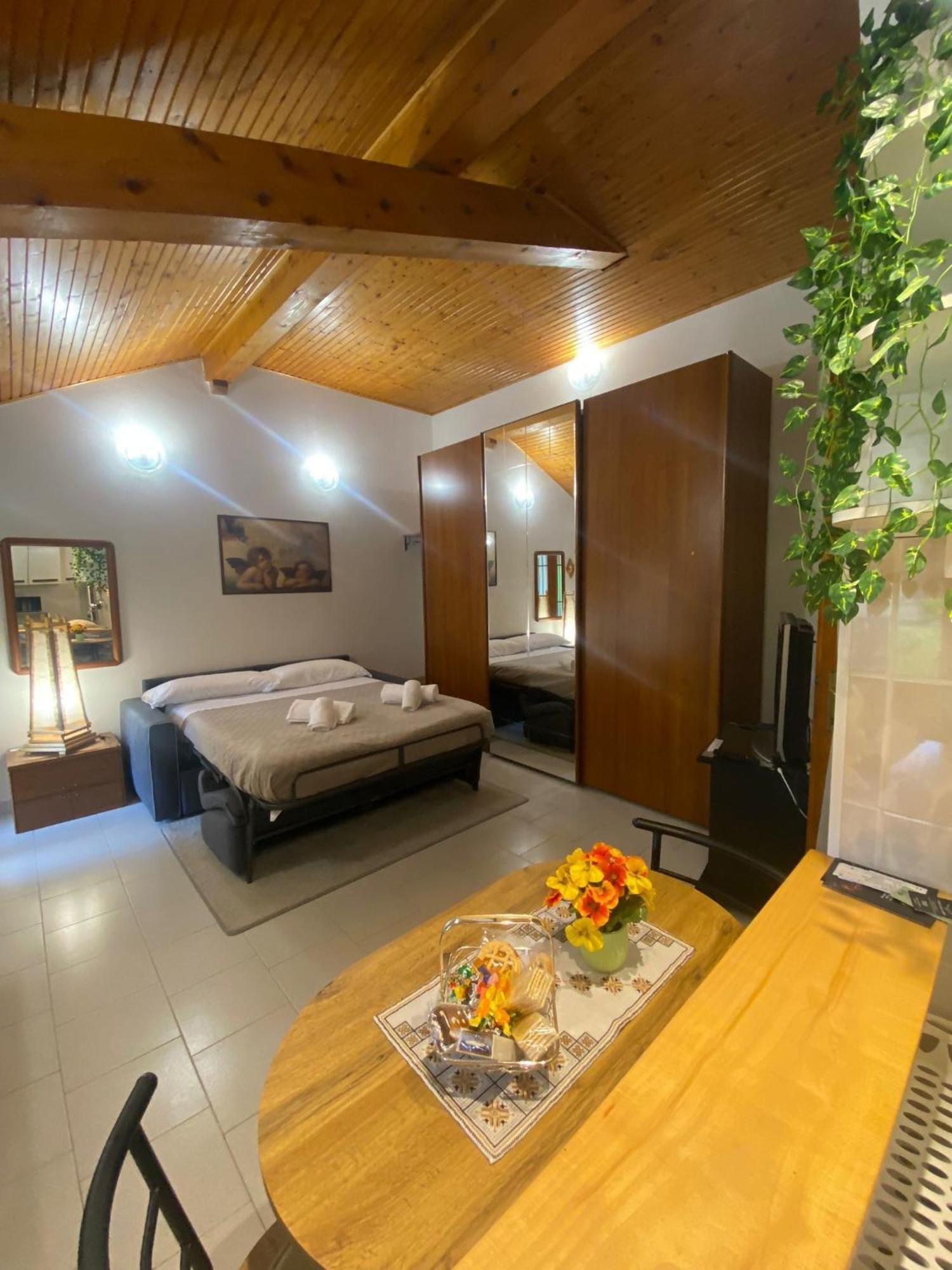 La Corte Dei Torri Loft On The Lake Oliveto Lario Dış mekan fotoğraf